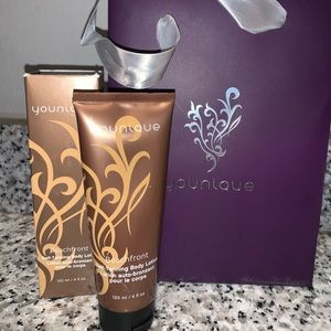 Younique self tanning lotion